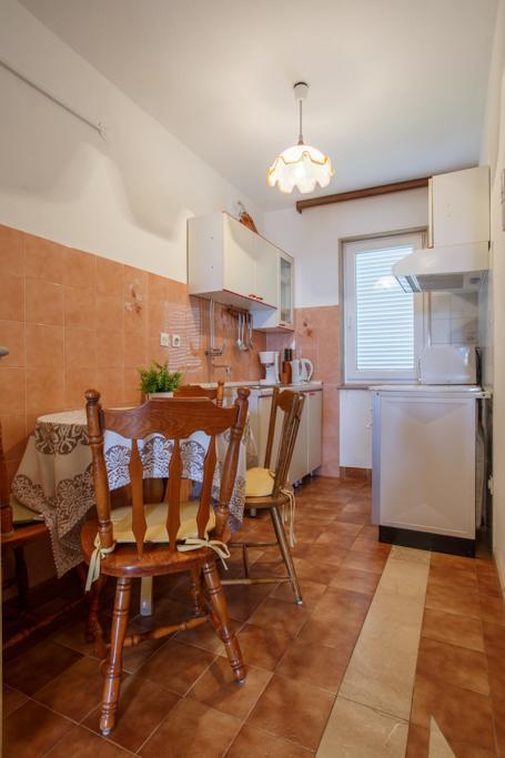 Apartment Ante Omiš Zewnętrze zdjęcie